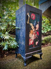 Load image into Gallery viewer, Renaissance Flowers - Decoupage Paper
