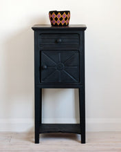 Load image into Gallery viewer, Athenian Black Annie Sloan Chalk Paint®
