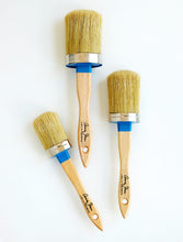 Load image into Gallery viewer, Chalk Paint® Large Natural Brush

