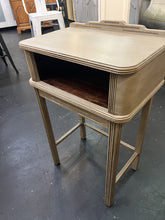 Load image into Gallery viewer, Annie Sloan® Chalk Paint® Bring Your Own Piece - Small Size
